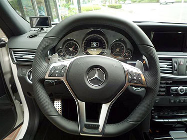 '12 W212 E63BITURBO(�_�C�������h�z���C�g)
