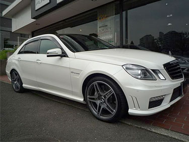 '12 W212 E63BITURBO(�_�C�������h�z���C�g)